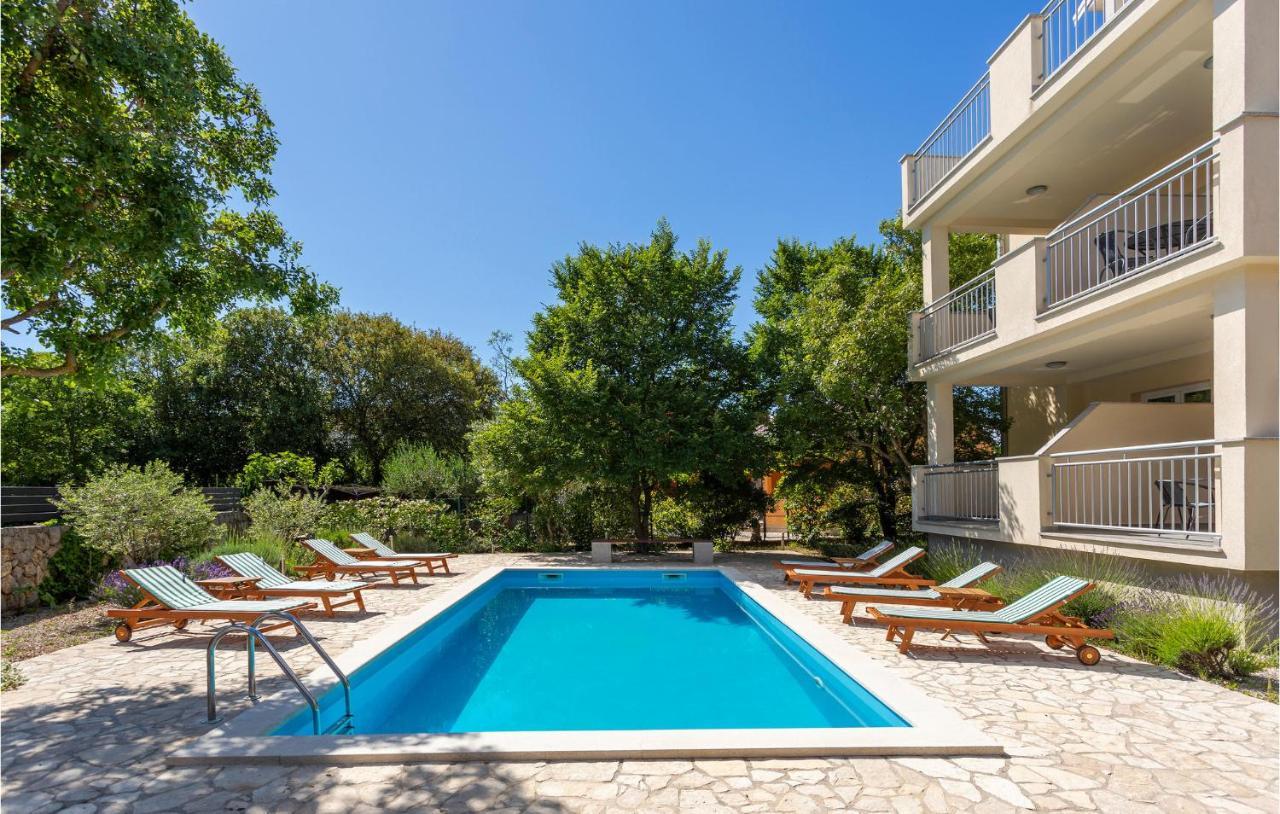 Beautiful Apartment In Pinezici With Wifi المظهر الخارجي الصورة