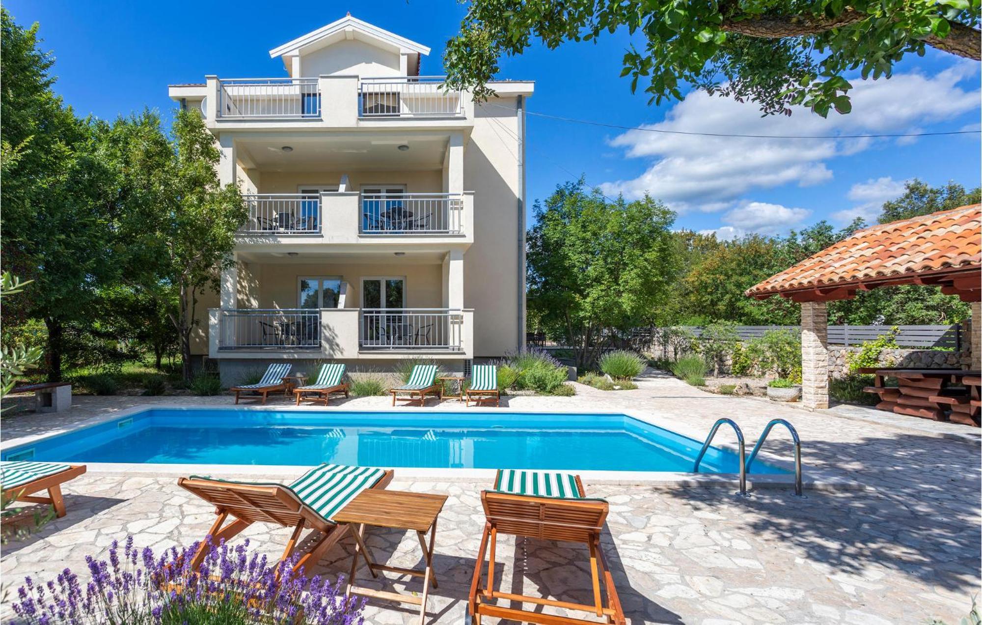 Beautiful Apartment In Pinezici With Wifi المظهر الخارجي الصورة